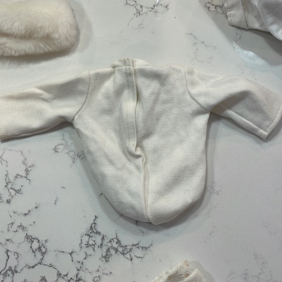 VINTAGE American Girl Doll Winter White Outfit RETIRED - Picture 4 of 12